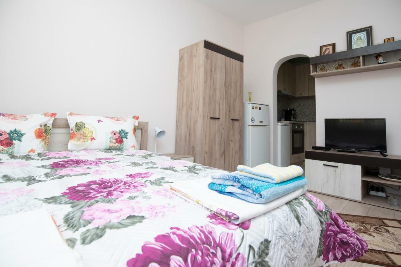 Lynn'S Oasis-Ocean Touch In Core Downtown Appartement Burgas Stad Buitenkant foto